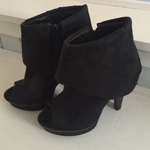 Rue 21 Peep toe bootie